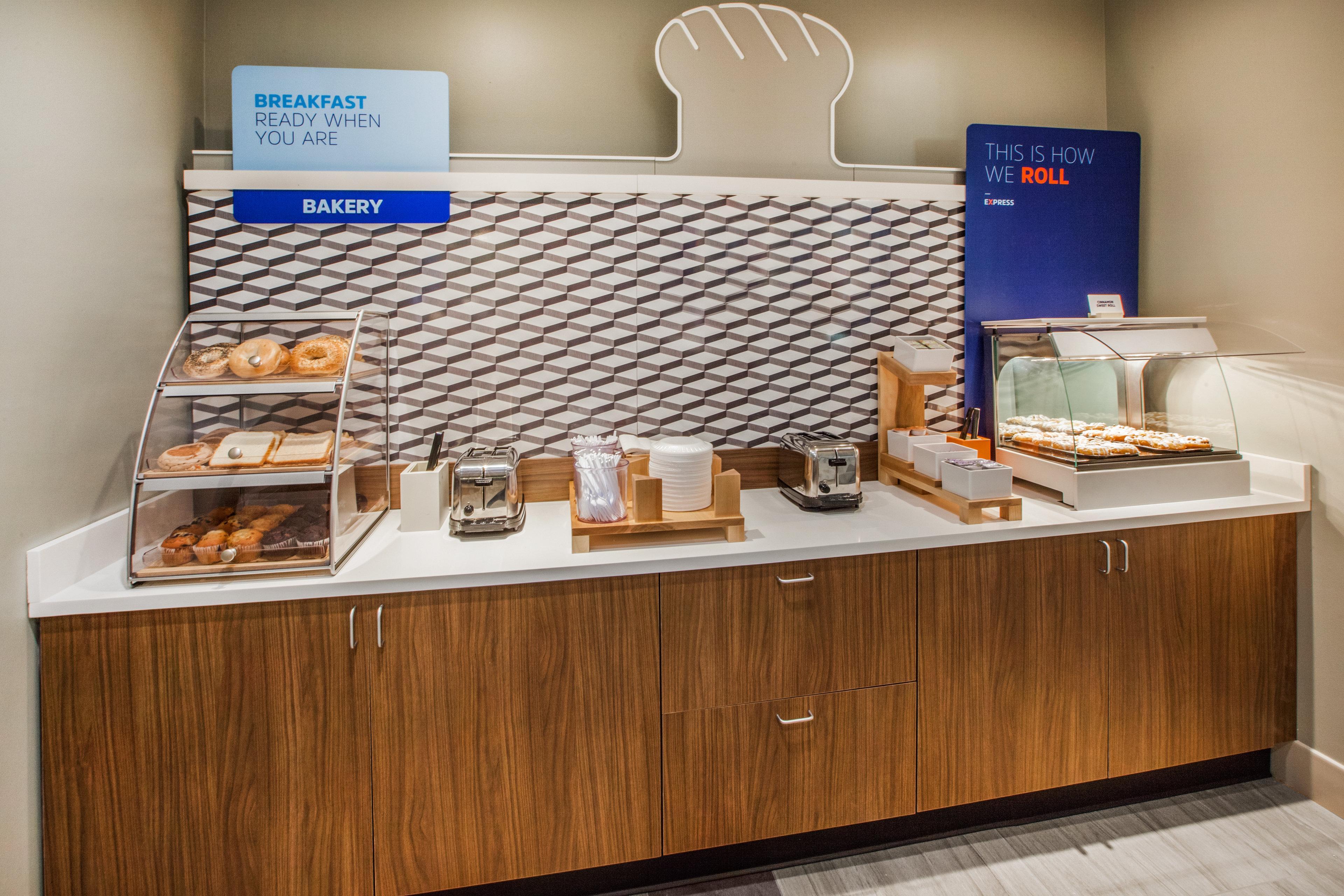 Holiday Inn Express & Suites Vaughan-Southwest By Ihg Eksteriør billede