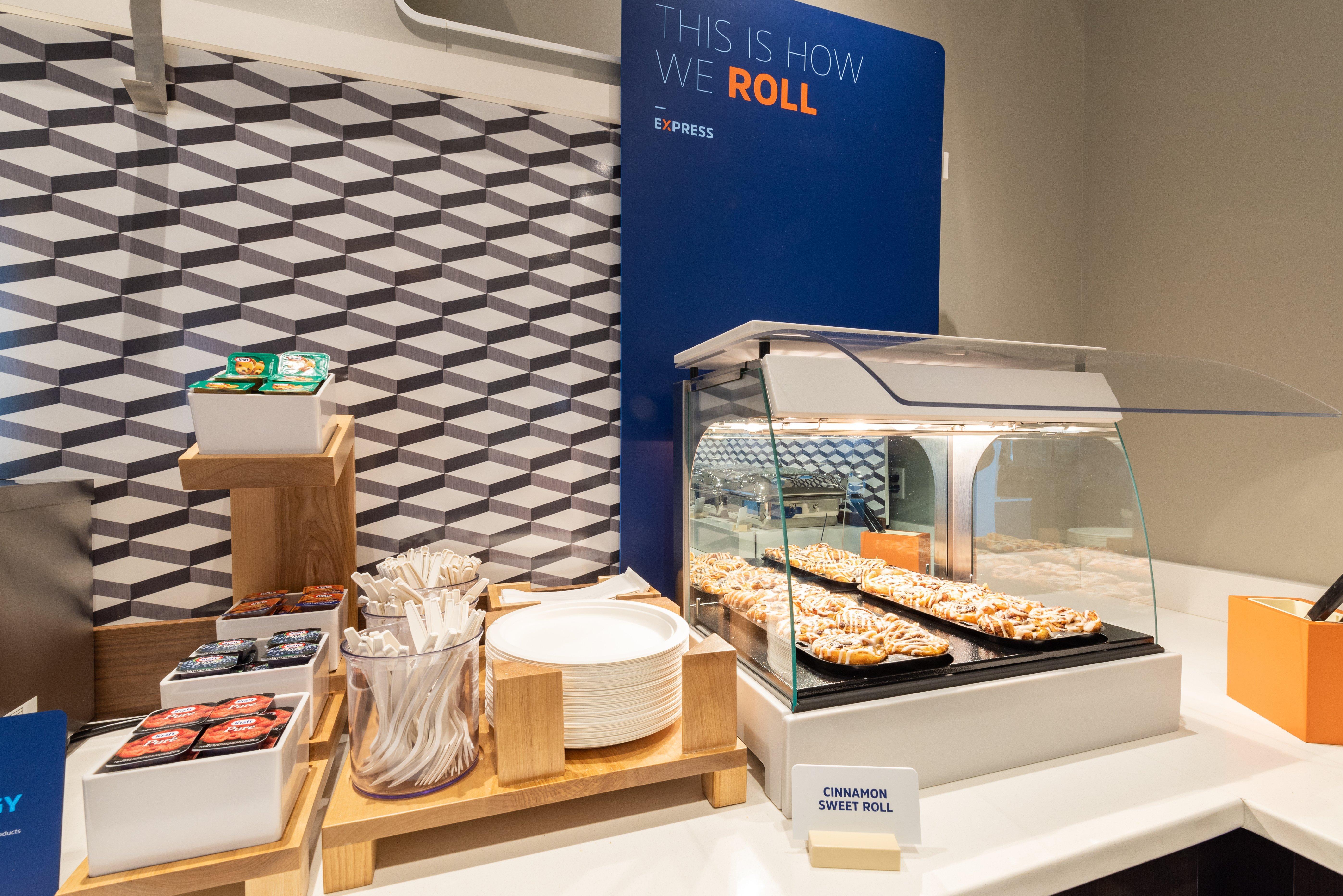 Holiday Inn Express & Suites Vaughan-Southwest By Ihg Eksteriør billede