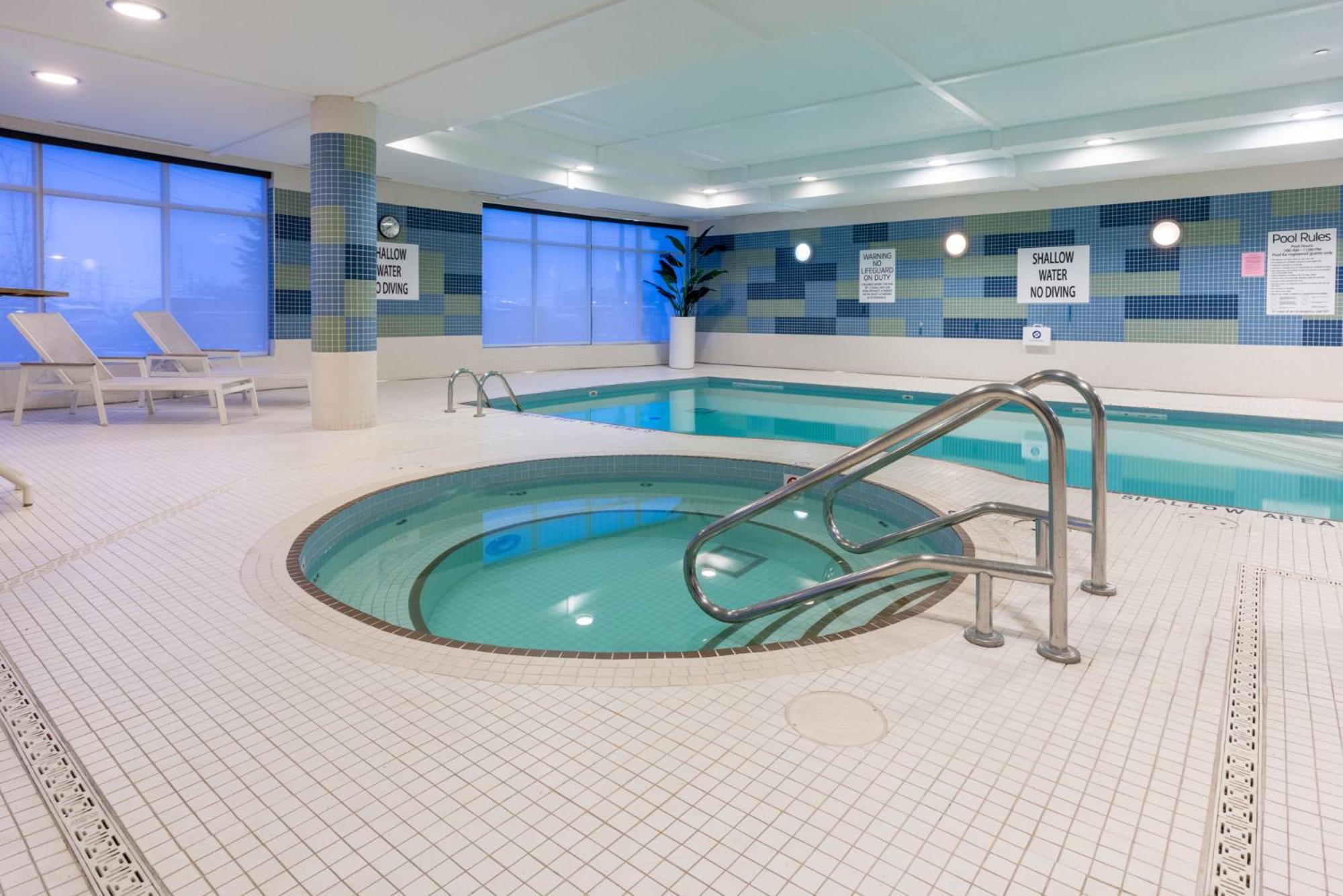 Holiday Inn Express & Suites Vaughan-Southwest By Ihg Eksteriør billede