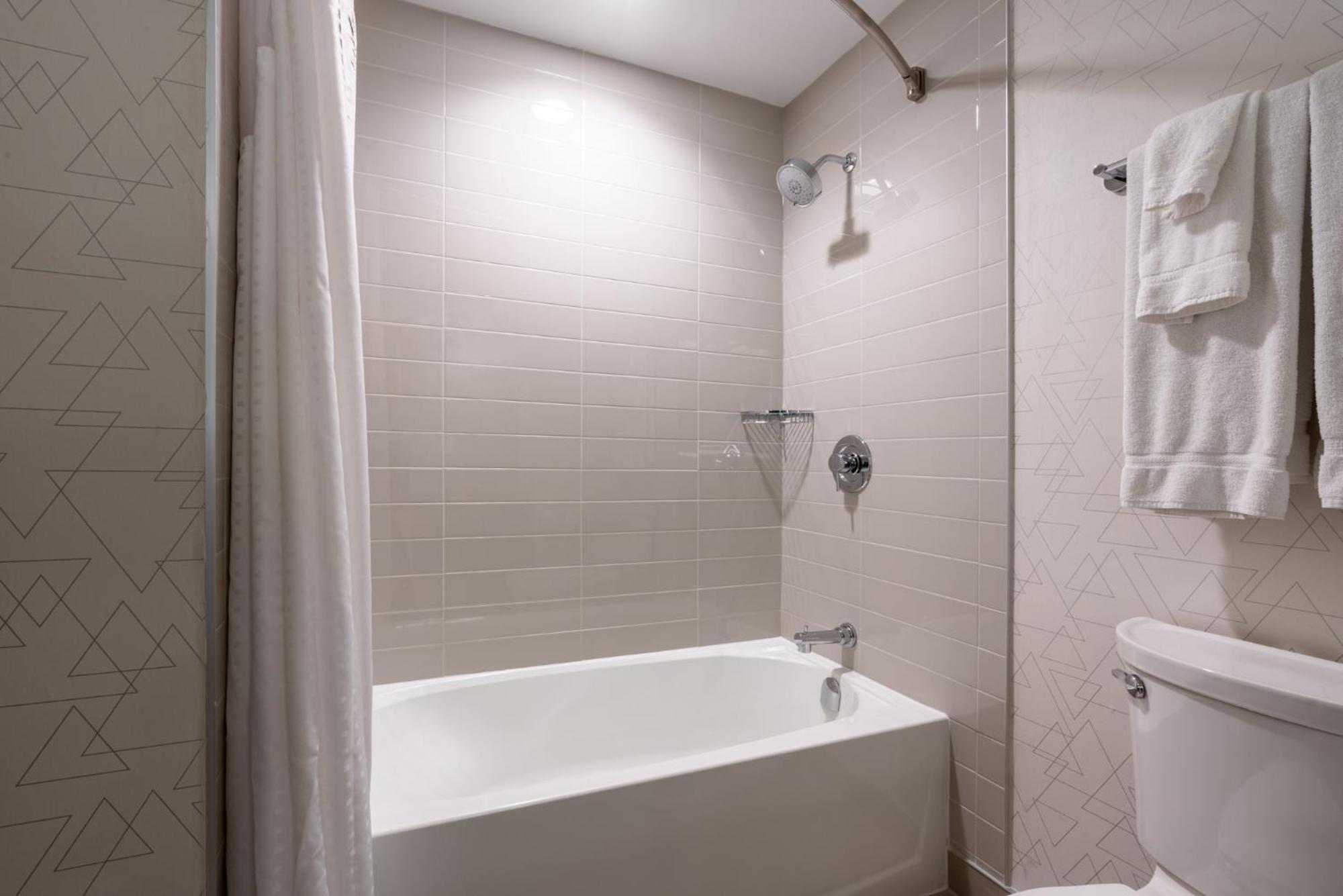 Holiday Inn Express & Suites Vaughan-Southwest By Ihg Eksteriør billede